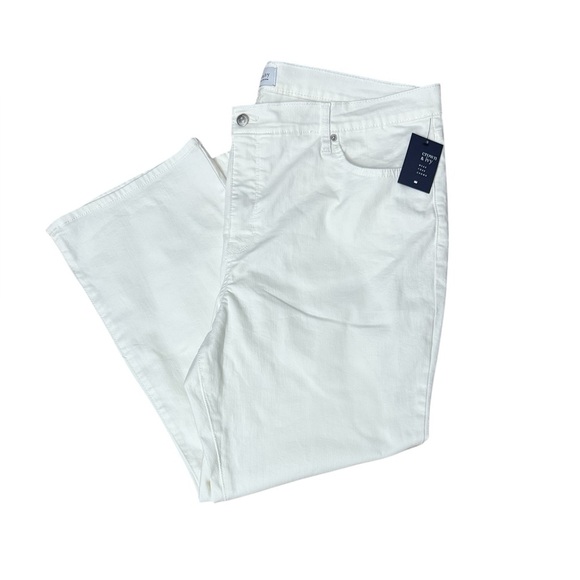 NWT Crown & Ivy Women’s Kick Flare Jeans - Size 20 - Picture 1 of 5